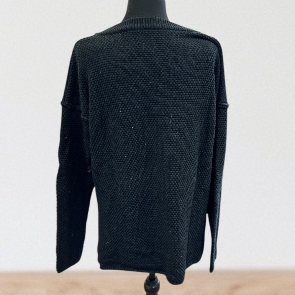 Black Knit Button-Front Sweater 🖤✨ - Picture 2 of 2